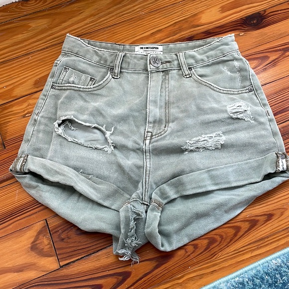 One teaspoon high waist shorts, size 26 - Picture 1 of 5